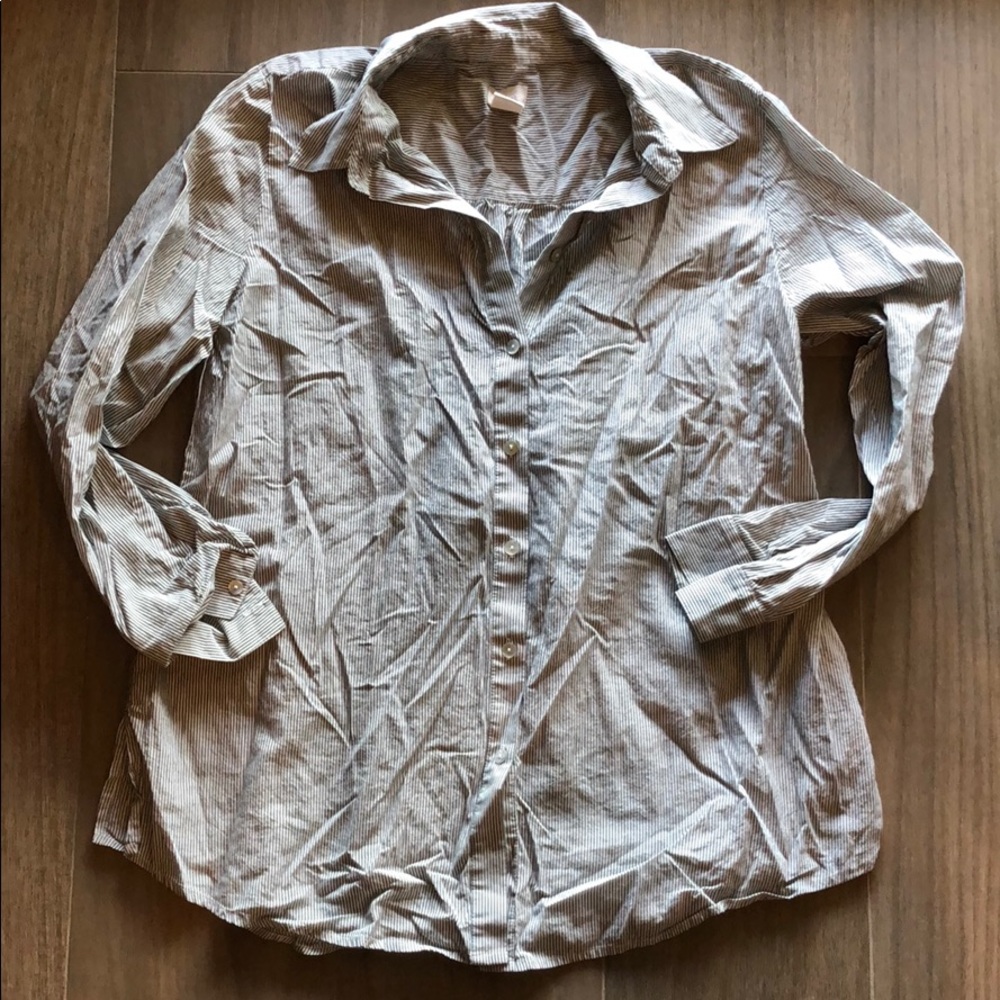 Women’s Chico’s button up blouse Size 2 Like new